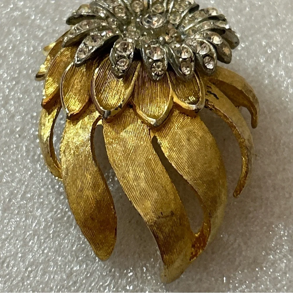 N/A brooch vintage